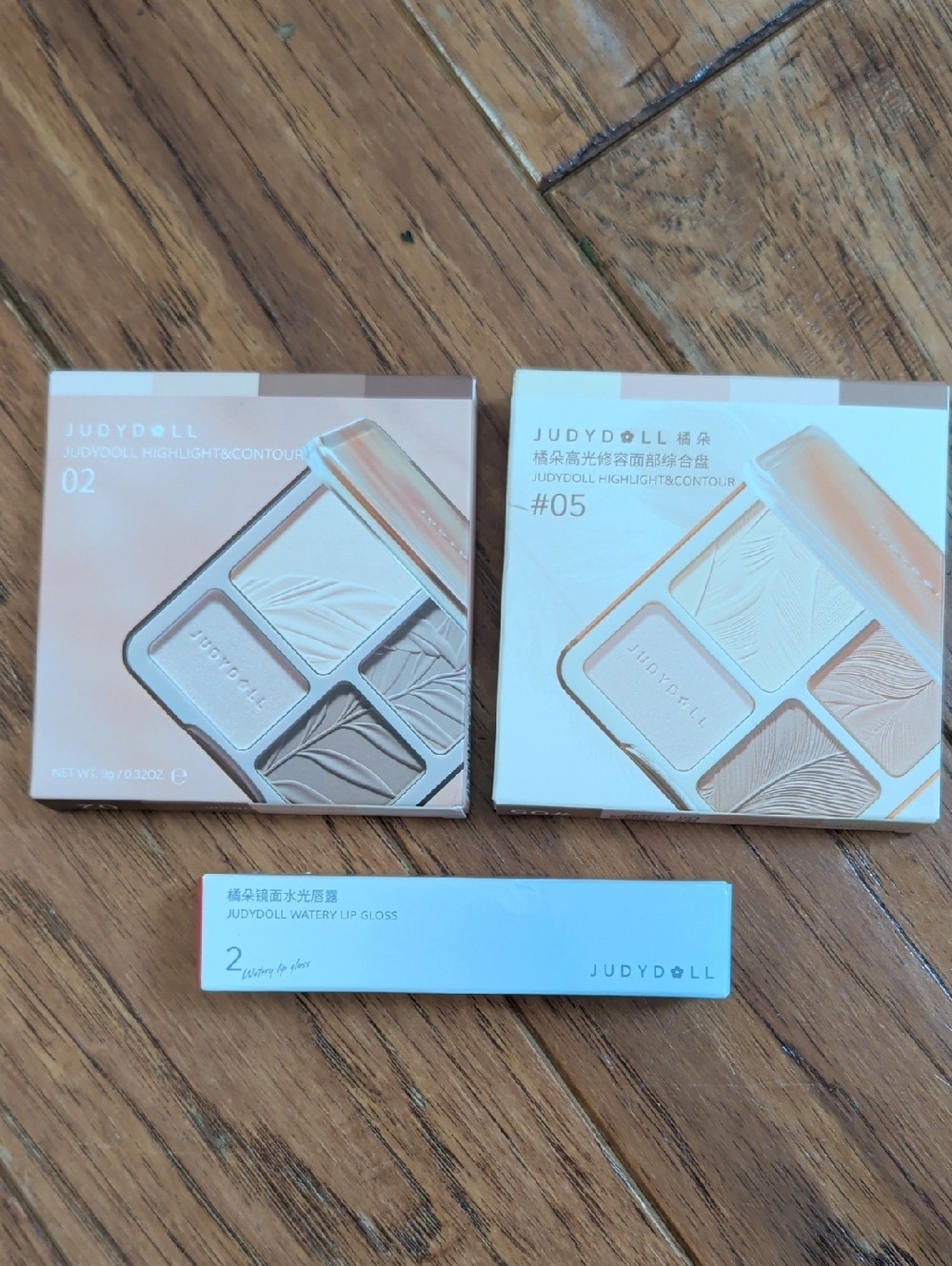 Highlight & Contour Palette - Shades 02 & 05 (Warm Beige/Bronze)